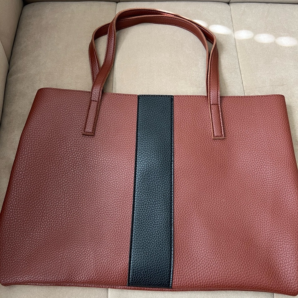 VINCE CAMUTO ( Rust and Black Tote Bag)
